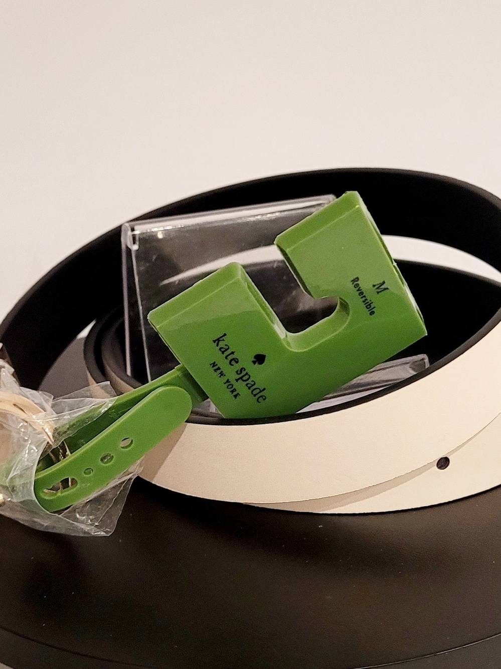 Kate Spade Twist Reversible Black and Cream Belt
